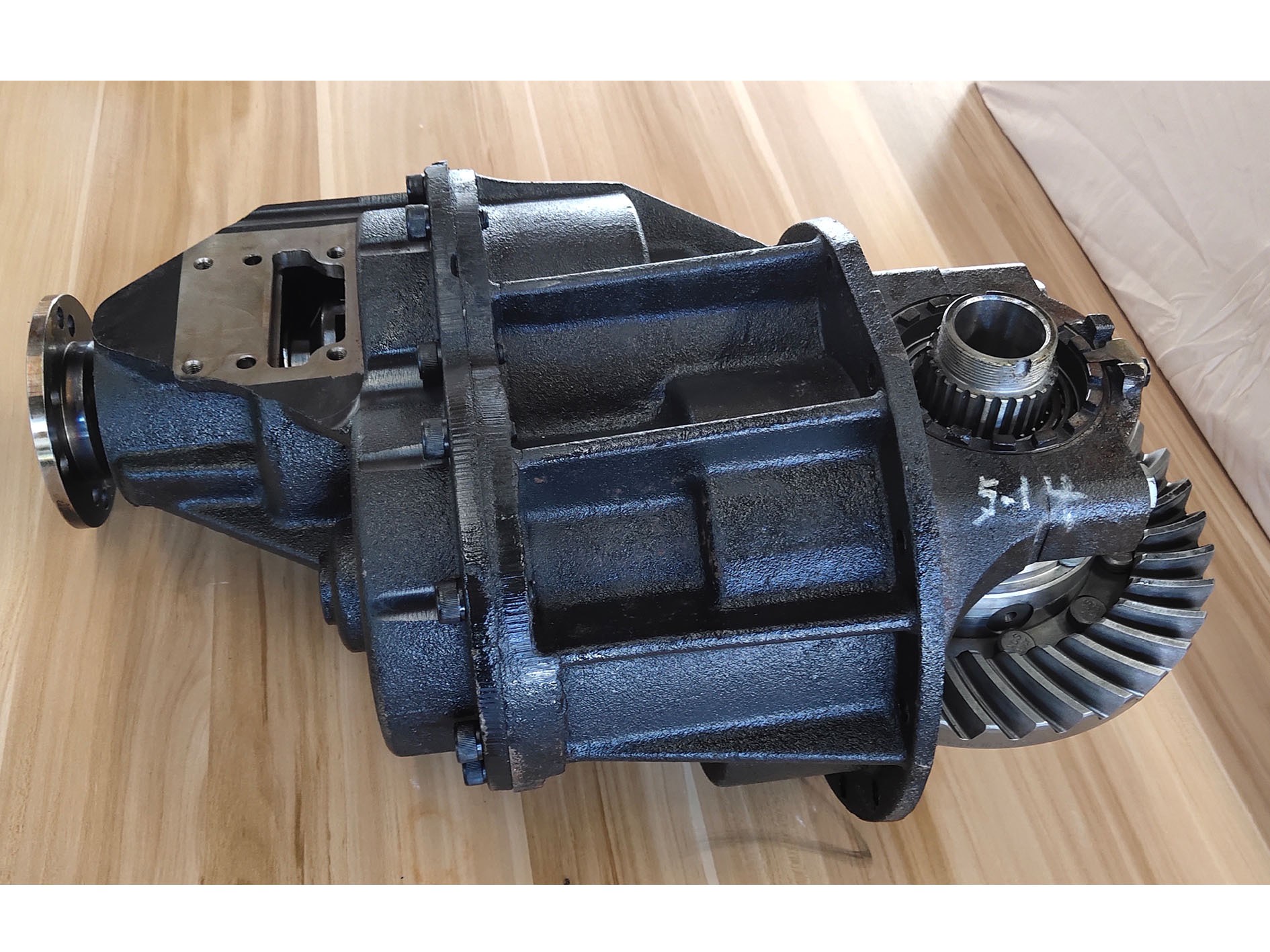 6X6 3.5T Mid Axle Reducer Assembly 