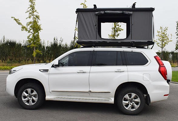 Aluminium hard shell roof top tent
