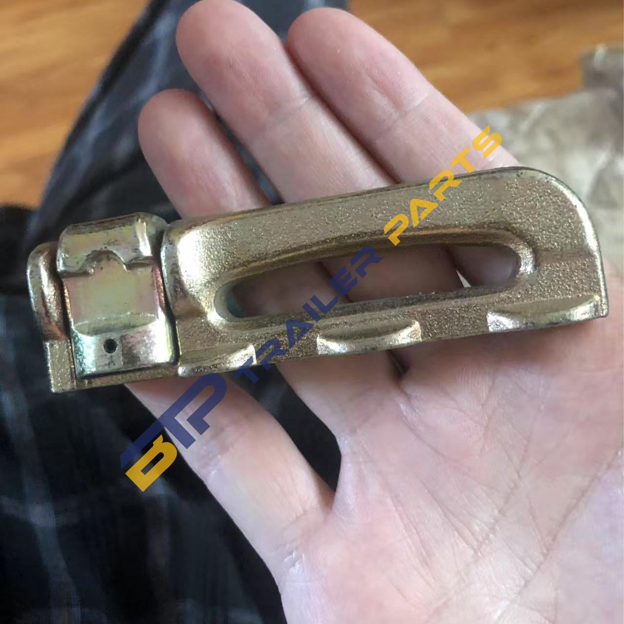 DOUBLE STUD FITTING